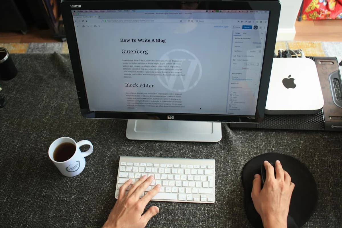 Why You Should Start Blogging as an Artist