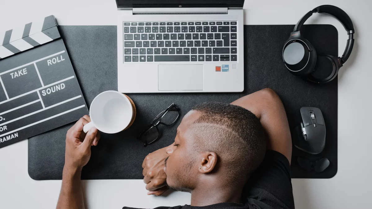 Overcoming Creative Burnout as a Musician: Signs, Causes, and Recovery